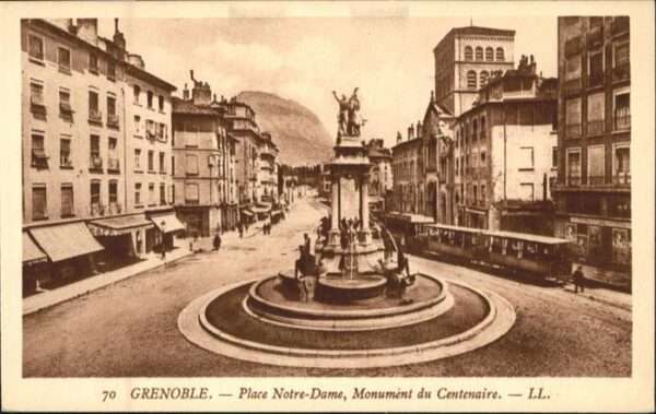 Grenoble Place Notre Dame Monument Centenaire Br