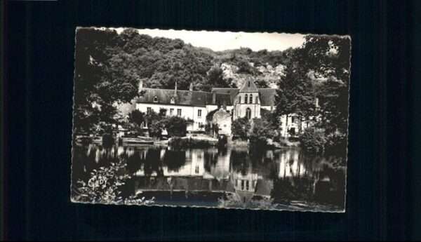 Les Roches-l Eveque Eglise