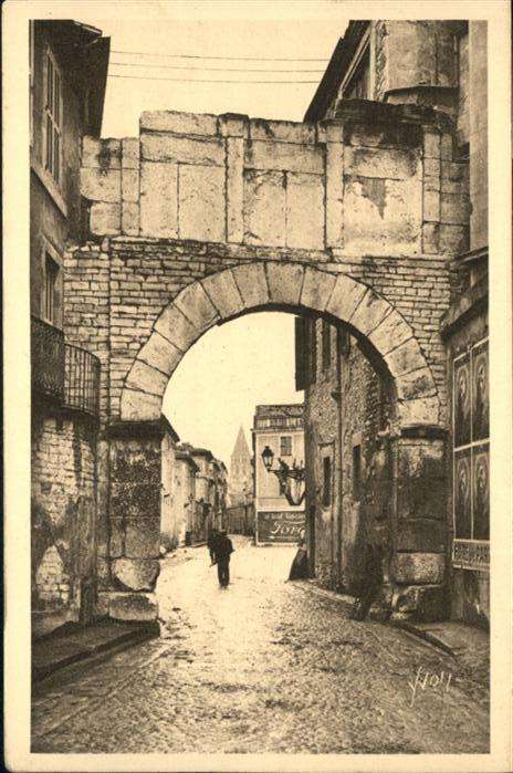Nimes Porte France