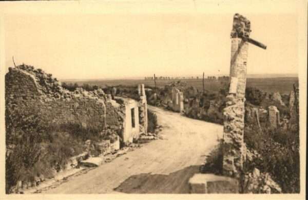 Montfaucon 55-d Argonne Ruines Village