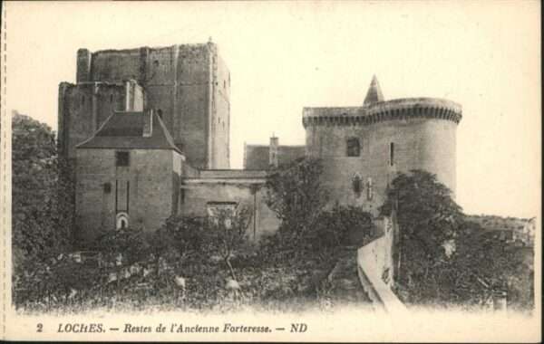 Loches Restes de l'Ancienne Forteresse