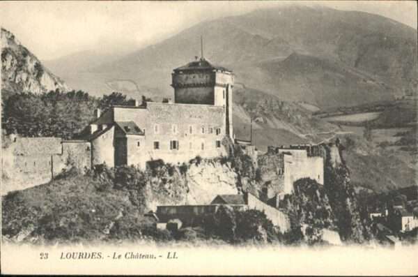 Lourdes Hautes Pyrenees le Chateau