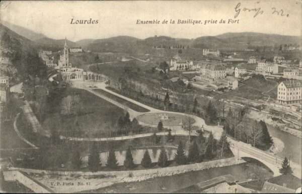 Lourdes Hautes Pyrenees Basilique