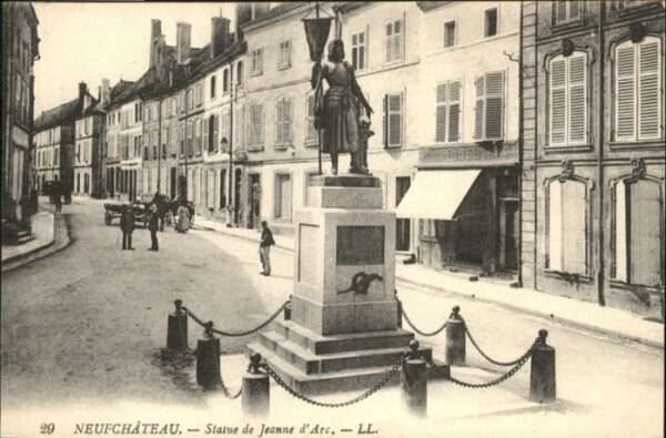 Neufchateau Vosges Statue de Jeanne d_Arc