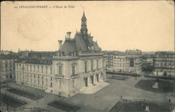 Levallois-Perret Hotel de Ville