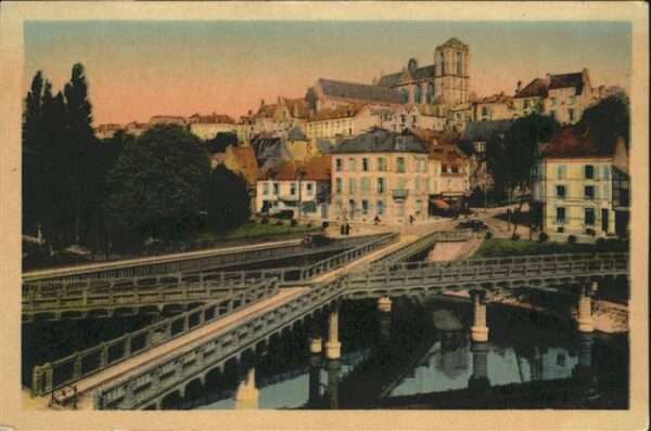 Le Mans Sarthe Cathedrale Tunnel Pont