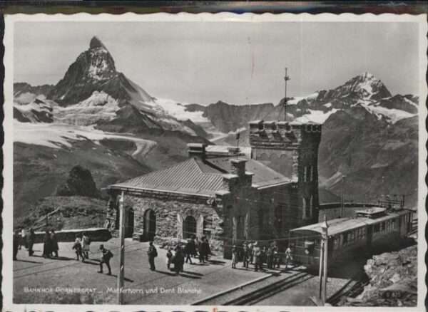 Gornergrat Zermatt Bahnhof Matterhorn Dent Blanche Zug