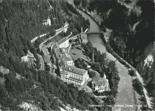 Tarasp Hotel Kurhaus Fliegeraufnahme