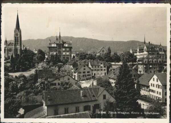 Zuerich Wiedikon Kirche Schulhäuser