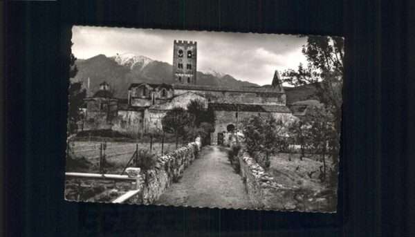 Prades Abbaye de Saint.Michel de Cuxa