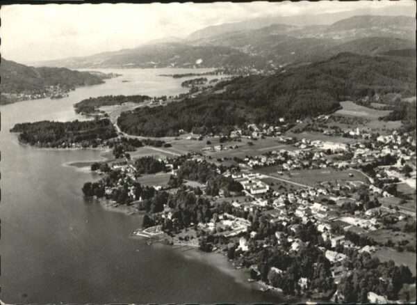Krumpendorf Woerther See Fliegeraufnahme