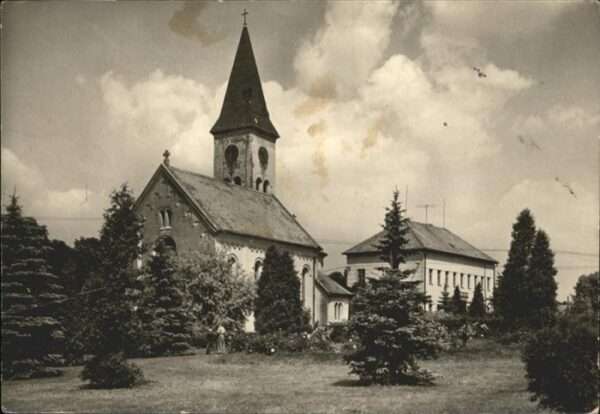 Nepolisy Kirche