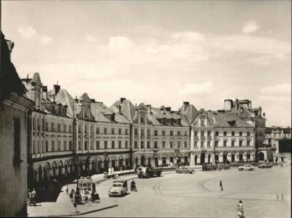 Luebin place des Meetings Populaires