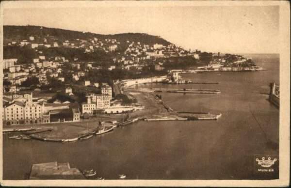 Nice Alpes Maritimes Port et le Mont Boron
