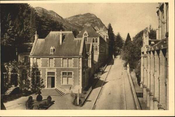 Lourdes Hautes Pyrenees Basilique