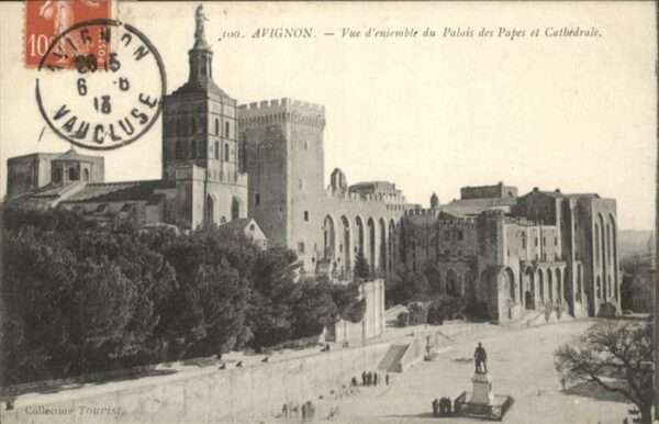 Avignon Vaucluse Palais des Papes Cathedrale