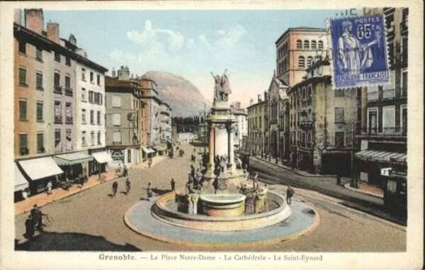 Grenoble Place Notre Dame Cathedrale Saint Eynar