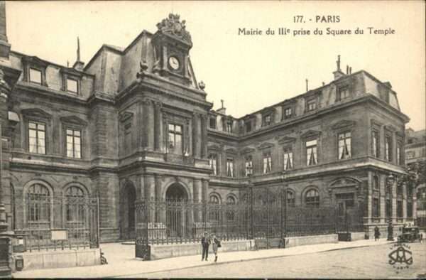 Paris Mairie du Ille prise du Square du Templ