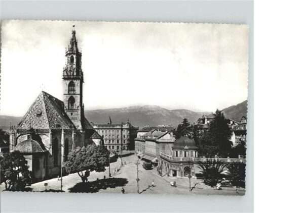 Bozen Suedtirol Die Pfarrkirche