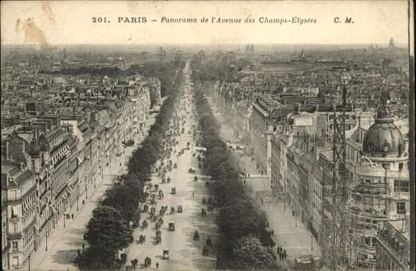 Paris Panorama
Avenue des Champs-Elysees