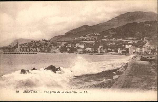 Menton Alpes Maritimes vue prise de la Frontiere