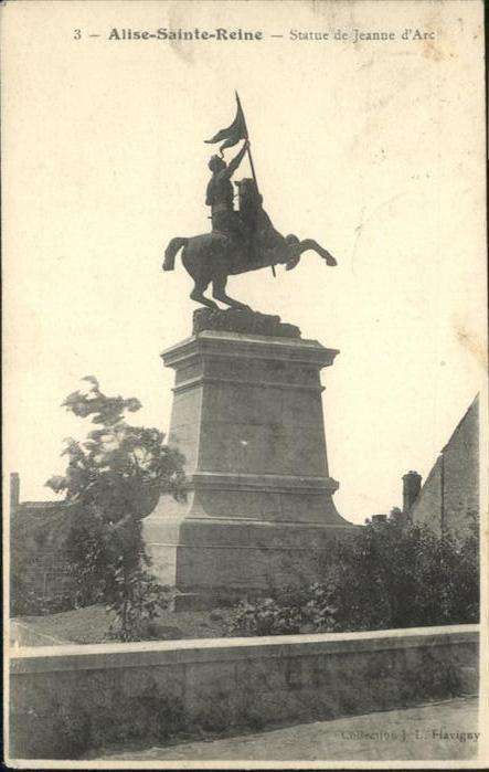 Alise-Sainte-Reine Statue de jeanne d`Arc