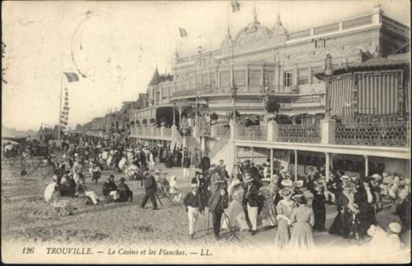 Trouville-sur-Mer Casino
Planches