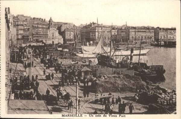 Marseille Bouches-du-Rhone Coin du vieux Port
