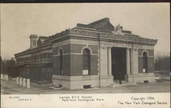 New York City Large Bird House Zoological Park