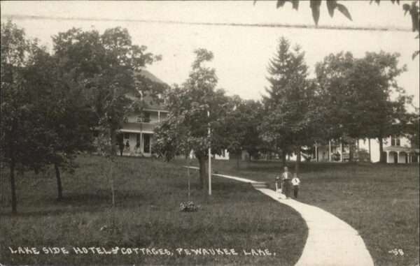 Pewaukee Hotel