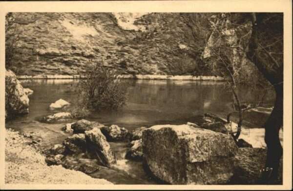 Fontaine-de-Vaucluse Fontaine