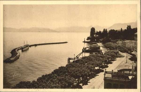 Evian-les-Bains Haute Savoie Schiff