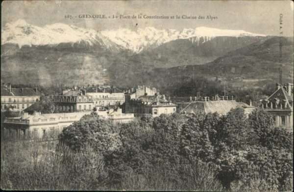 Grenoble Place de la Constitution
Chaine des Al