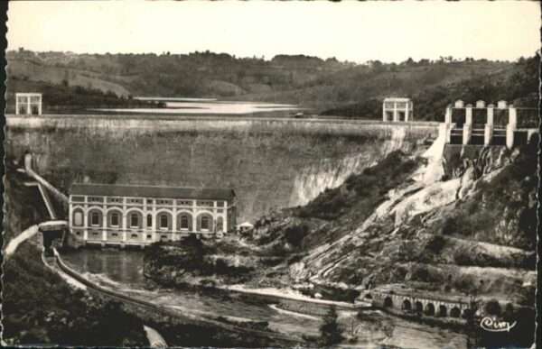 Argenton-sur-Creuse usine
Barrage
Lac