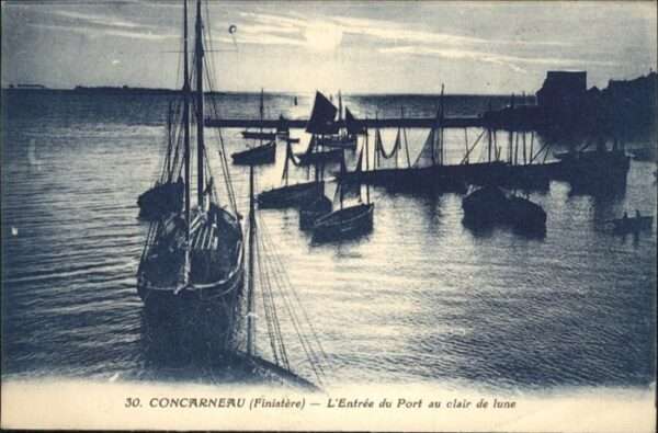 Concarneau Finistere Entree du Port