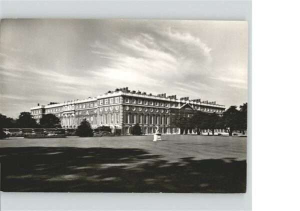 Hampton Court Palace
Middlesex