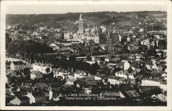 Perigueux Panorama ver la Cathedrale