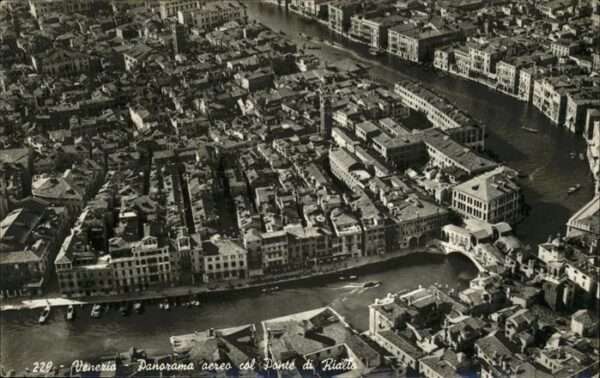 Venezia Venedig Fliegeraufnahme  Brücke