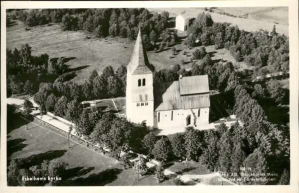 Eskelhem Kyrka Fliegeraufnahme
