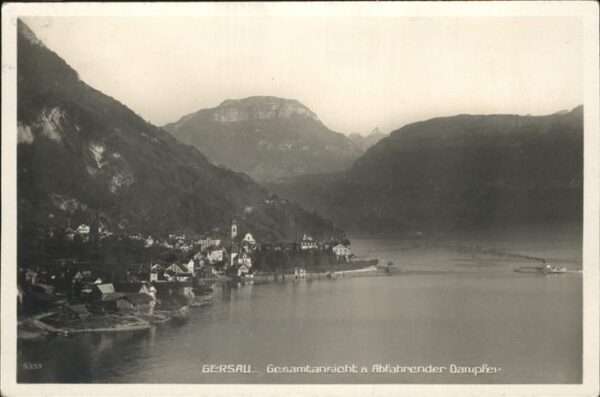 Gersau Vierwaldstaettersee Gesamtansicht Dampfer