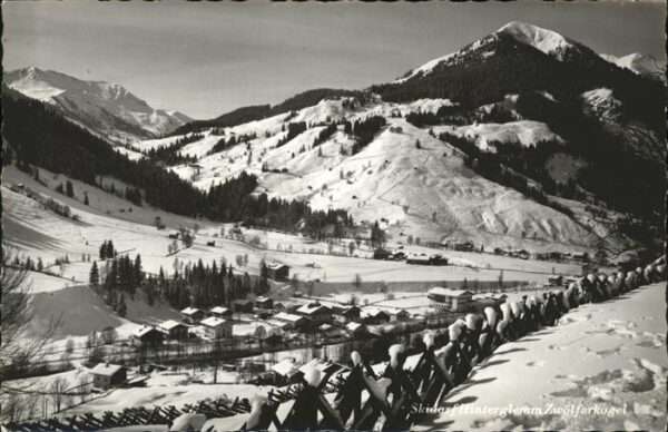 Hinterglemm Saalbach Skidorf Zwölferkogel