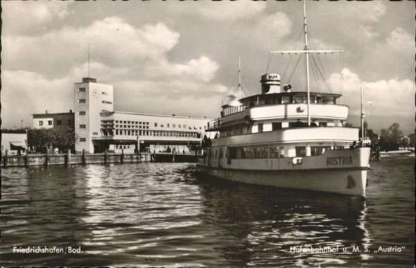 Schiffe Ships Navires MS Austria Hafenbahnhof Friedrichshafen