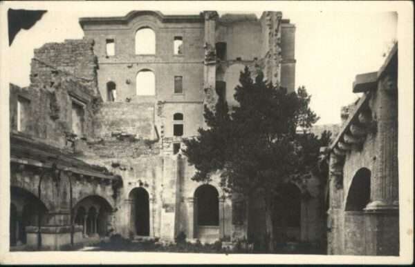 Arles Bouches-du-Rhone Arles [Photo Chauvet]