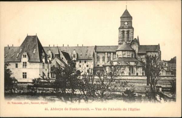 Fontevraud-l Abbaye Abside de l'Eglise