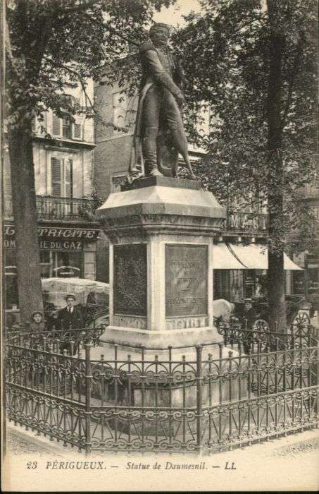 Perigueux Statue Daumesnil