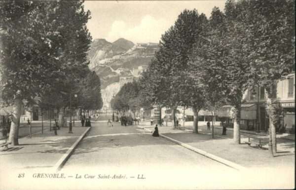 Grenoble Cour Saint-Andre