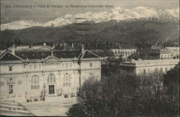 Grenoble Place Verdun Musee Museum