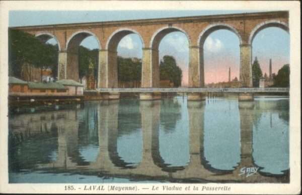 Laval Viaduc Passerelle