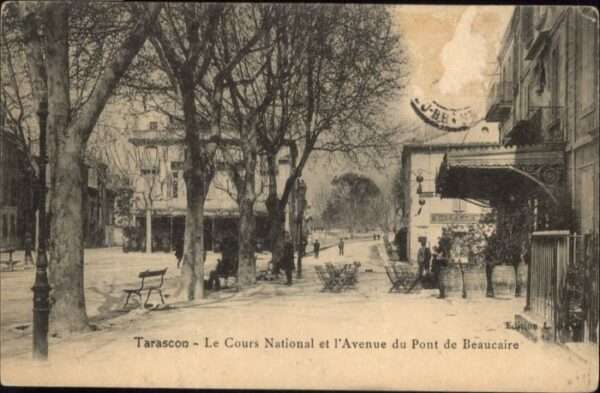 Tarascon Bouches-du-Rhone Tarascon Cours National Avenue Pont Bea