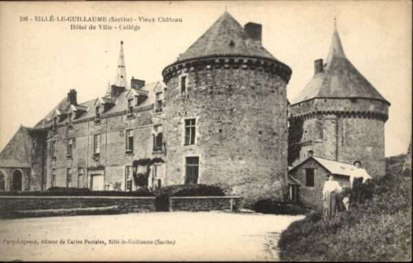 Sille-le-Guillaume College Chateau Hotel de Ville